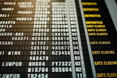 View the online scoreboard at Antalya Airport. Author Chutter Snap