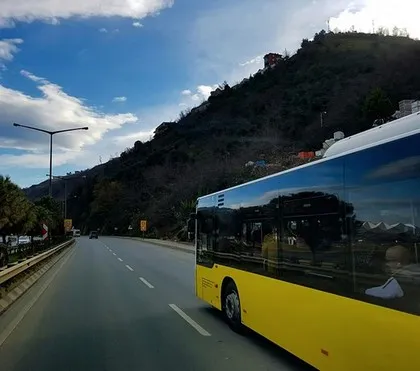 Using a shared shuttle bus in eco-friendly travel